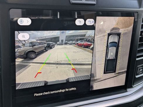 New 2026 Ford F250 Lariat w/ Black Appearance Package image 23