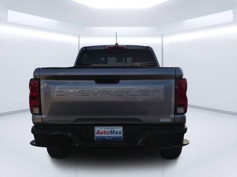 Used 2024 Chevrolet Colorado Trail Boss w/ Technology Package AWD/4WD image 4
