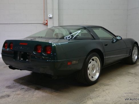Used 1992 Chevrolet Corvette Coupe RWD image 5