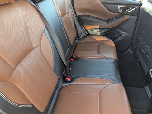 Used 2022 Subaru Forester Touring image 14
