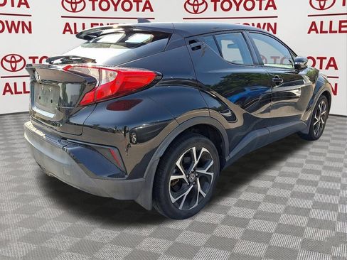 Used 2020 Toyota C-HR XLE FWD image 6