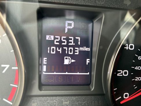 Used 2014 Subaru Crosstrek 2.0i Limited AWD/4WD image 8