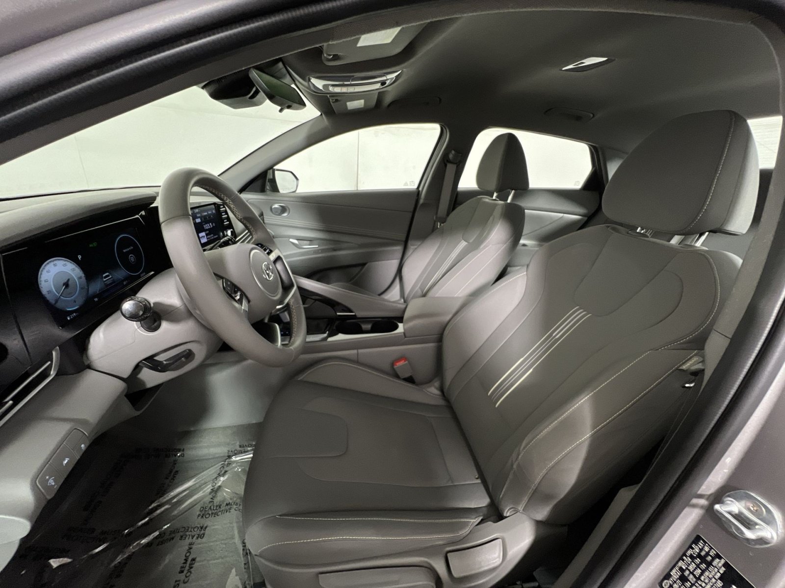 Used 2022 Hyundai Elantra SEL w/ Convenience Package FWD image 10