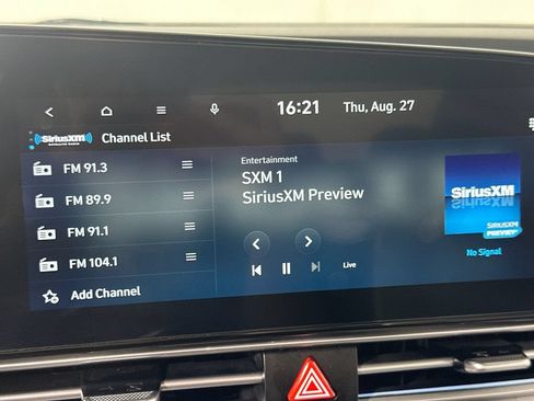 Used 2025 Hyundai Elantra Limited FWD image 31