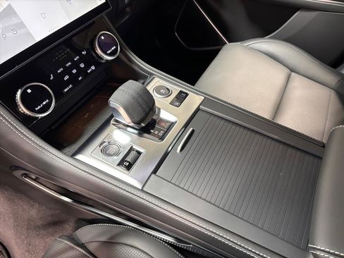 New 2026 Jaguar F-PACE R-Dynamic S image 14