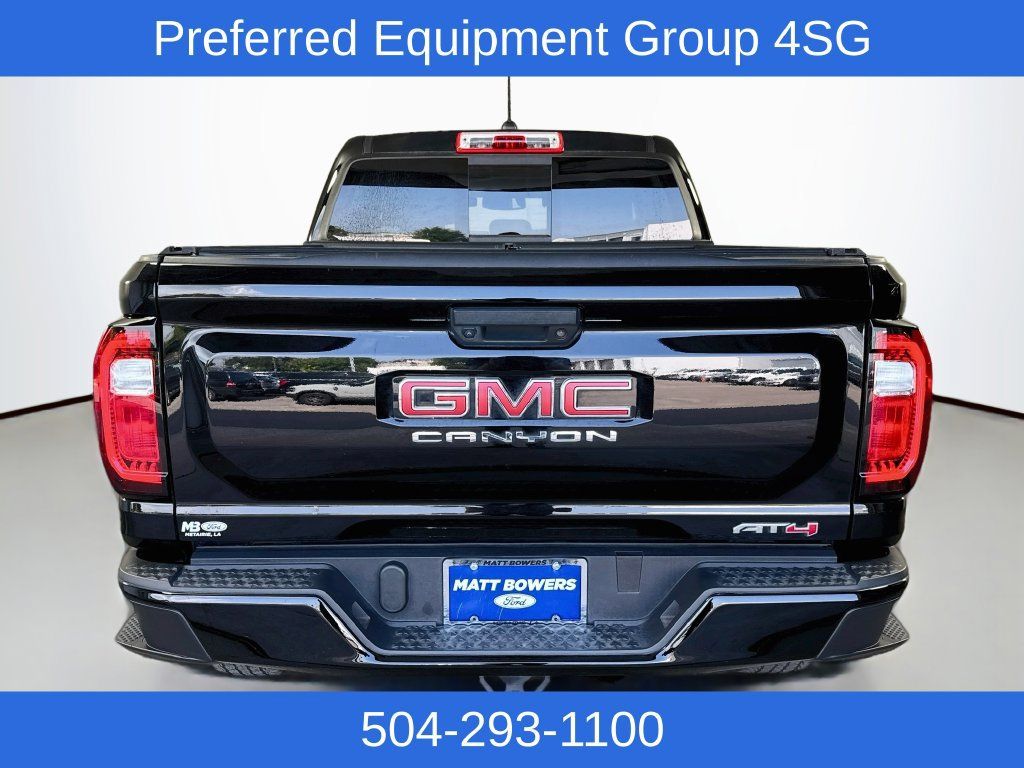 Used 2024 GMC Canyon AT4 w/ LPO, Off Road Lift Package AWD/4WD image 8