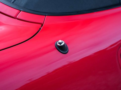 Used 2003 Toyota MR2 image 81