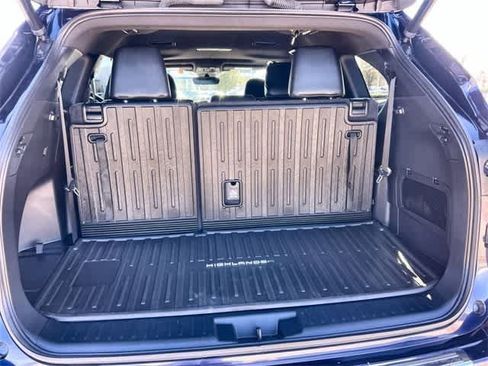 Used 2022 Toyota Highlander XSE image 20