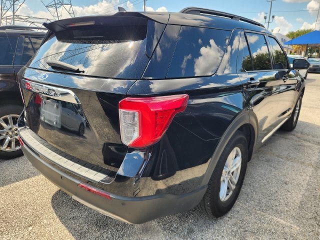 Used 2023 Ford Explorer XLT w/ Equipment Group 202A RWD image 6