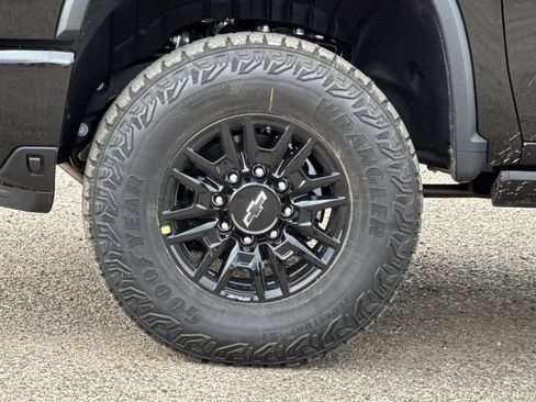 New 2026 Chevrolet Silverado 2500 ZR2 w/ LPO, Dark Essentials Package AWD/4WD image 24