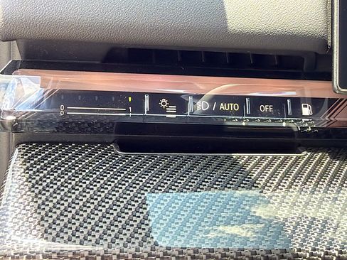 New 2027 BMW 550e xDrive w/ Executive Package AWD/4WD image 34