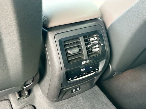 Used 2025 BMW X4 M w/ Competition Package image 25