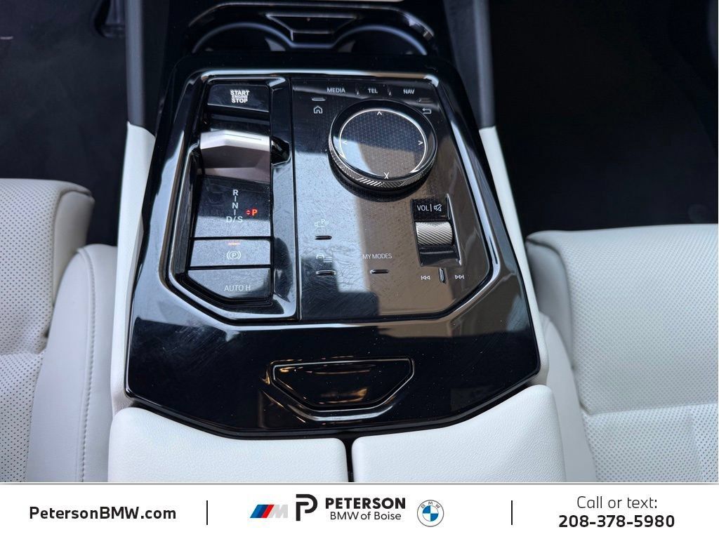 Used 2024 BMW 530i w/ Premium Package RWD image 24