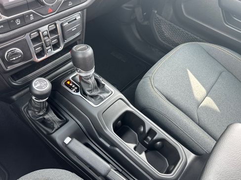 New 2026 Jeep Gladiator Sport AWD/4WD image 30