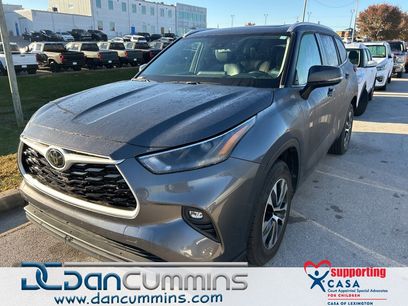 Used 2024 Toyota Highlander LE