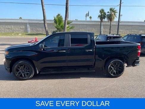 Used 2022 Chevrolet Silverado 1500 Custom w/ LPO, Blackout Package RWD image 3