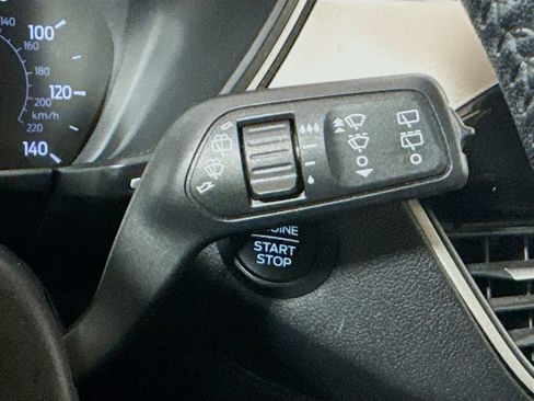 Used 2020 Ford Escape SEL image 13