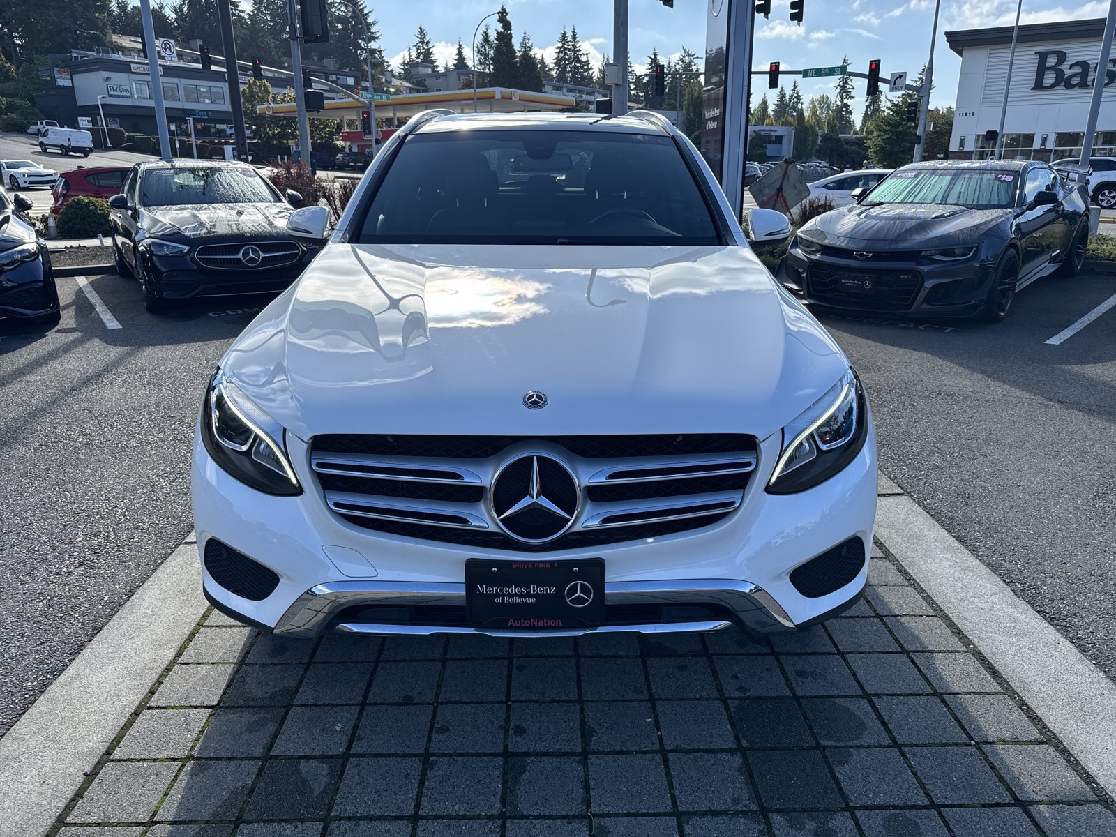 Used 2019 Mercedes-Benz GLC 300 4MATIC image 2