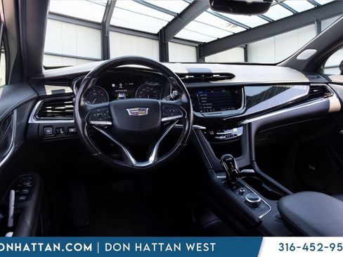 Used 2022 Cadillac XT6 Premium Luxury w/ Technology Package FWD image 17