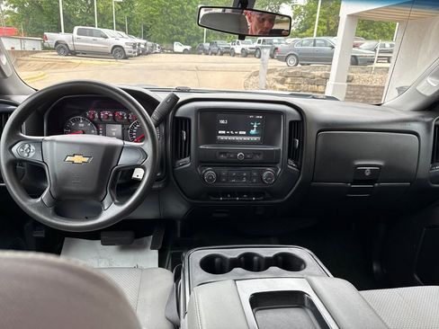 Used 2017 Chevrolet Silverado 1500 Custom w/ Custom Convenience Package AWD/4WD image 12