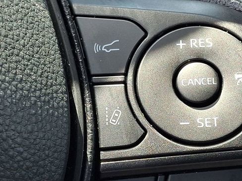Used 2025 Toyota RAV4 XLE AWD/4WD image 26
