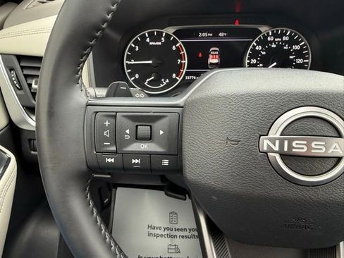 Certified 2025 Nissan Rogue SV image 15