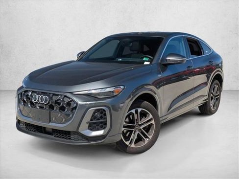 Used 2025 Audi Q5 Premium image 1