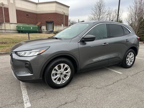 Certified 2023 Ford Escape Active image 2