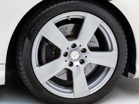 Used 2011 Mercedes-Benz E 550 Cabriolet image 34