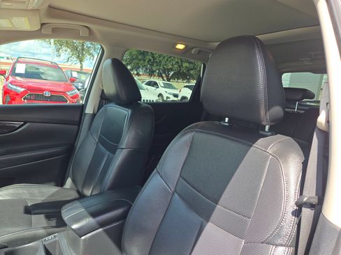 Used 2020 Nissan Rogue SL w/ Premium Package FWD image 9