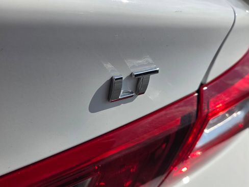 Used 2024 Chevrolet Malibu LT FWD image 12