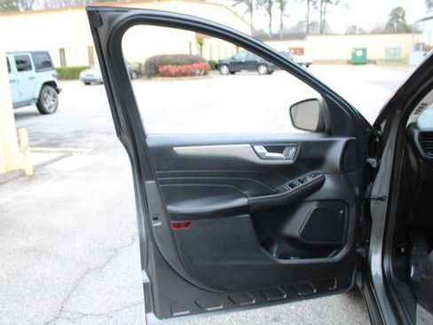 Used 2021 Ford Escape SE AWD/4WD image 18