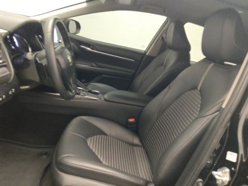 Used 2021 Toyota Camry SE FWD image 17