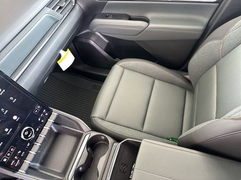 New 2026 GMC Terrain AT4 w/ Technology Package II AWD/4WD image 25