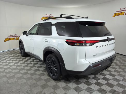 New 2026 Nissan Pathfinder SL w/ SL Premium Package FWD image 3