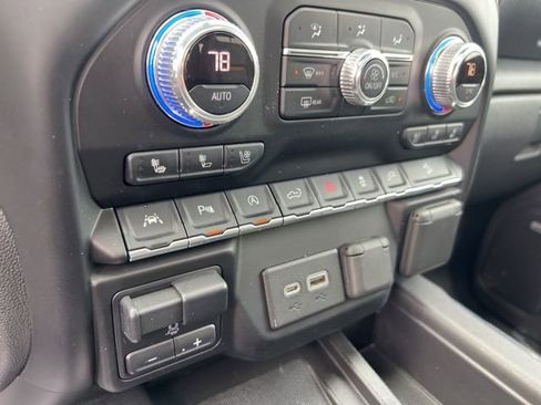 Used 2020 GMC Sierra 1500 AT4 w/ AT4 Premium Package image 17