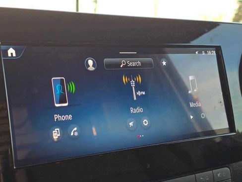 Used 2025 Mercedes-Benz Sprinter 2500 image 32