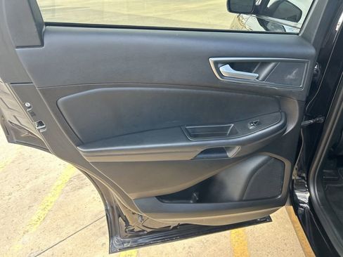 Used 2024 Ford Edge SE w/ Black Appearance Package AWD/4WD image 16