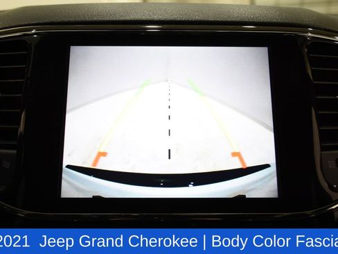 Used 2021 Jeep Grand Cherokee Laredo X AWD/4WD image 14