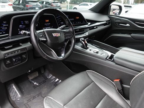 Used 2023 Cadillac Escalade ESV Sport image 13