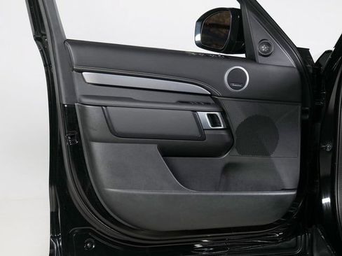Certified 2025 Land Rover Discovery Dynamic SE AWD/4WD image 27