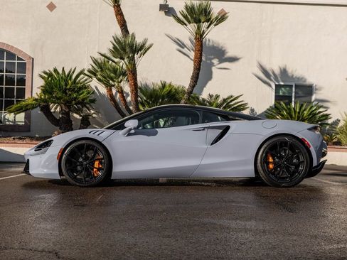 New 2026 McLaren Artura image 3