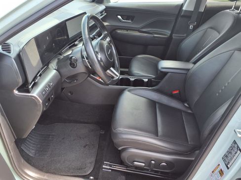 Used 2024 Hyundai Kona Limited image 7