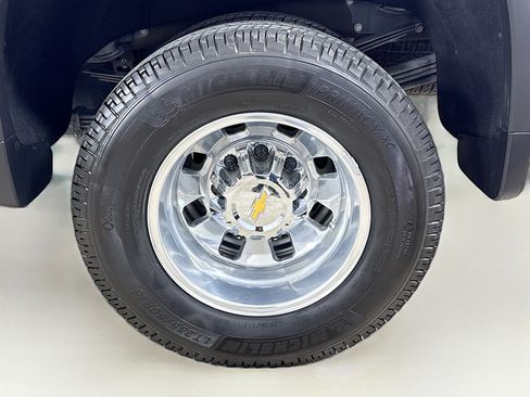 Used 2024 Chevrolet Silverado 3500 High Country w/ High Country Premium Package AWD/4WD image 33