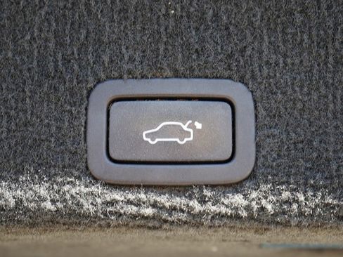 Used 2015 Volvo XC60 T5 w/ Climate Package AWD/4WD image 53