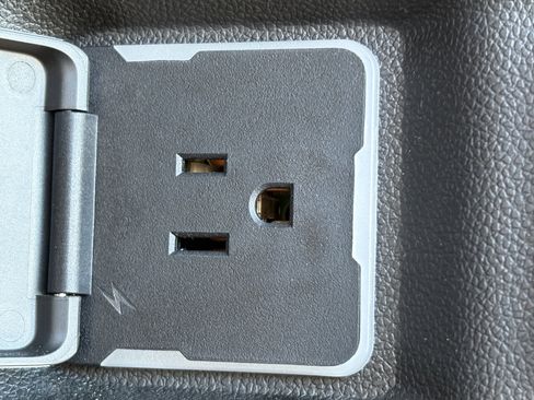 Used 2022 Chevrolet Tahoe High Country w/ Premium Package 2 image 28