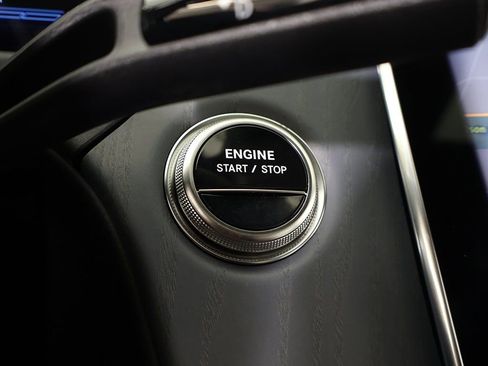 Used 2026 Mercedes-Benz E 53 AMG e 4MATIC Sedan image 48