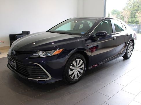 Used 2022 Toyota Camry LE FWD image 13
