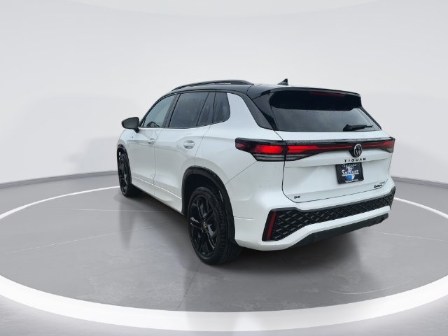 New 2026 Volkswagen Tiguan SE R-Line AWD/4WD image 10