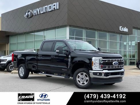 Used 2025 Ford F250 XLT image 1